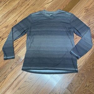 Tommy Bahama Men’s Long Sleeved Henley Shirt Gray Striped Ombré Size Large